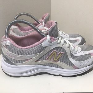 New Balance 494- Women’s 8